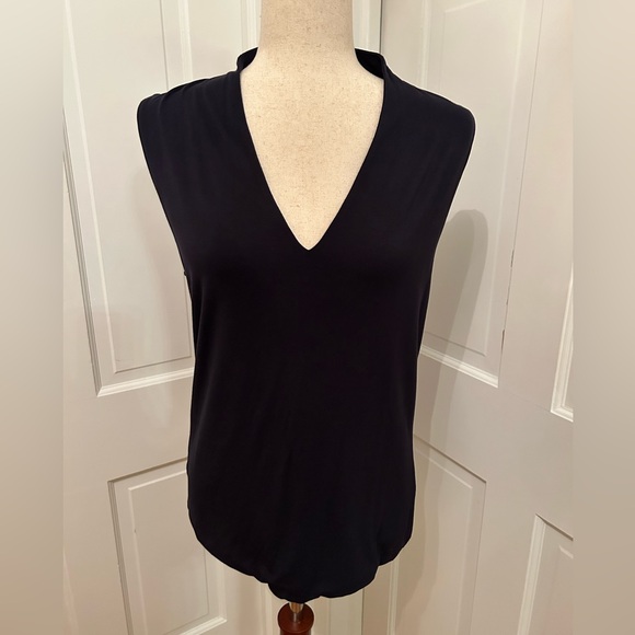 Ann Taylor Tops - ANN TAYLOR NWT Sleeveless V Neck Blouse Navy Sz L Stretch